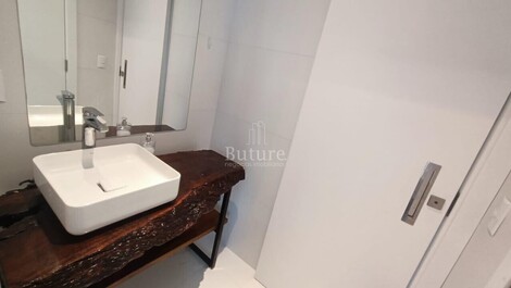 GREEN TOWER BUILDING