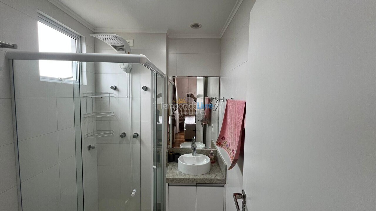 Apartamento para alquiler de vacaciones em Itapema (Meia Praia)