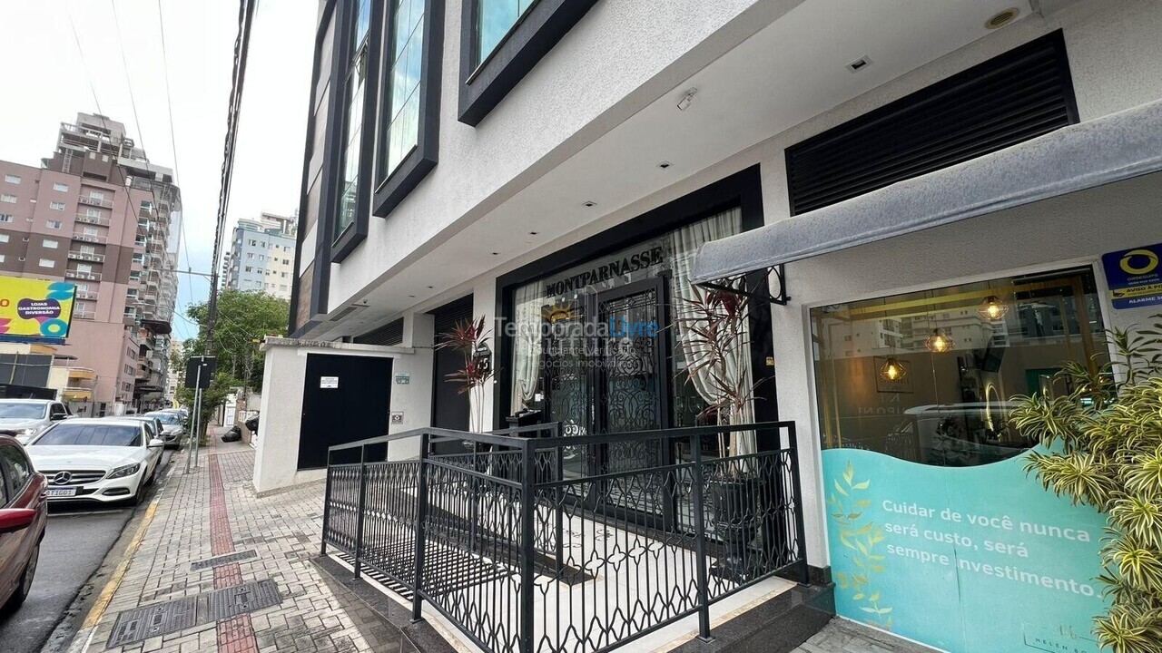 Apartamento para aluguel de temporada em Itapema (Meia Praia)