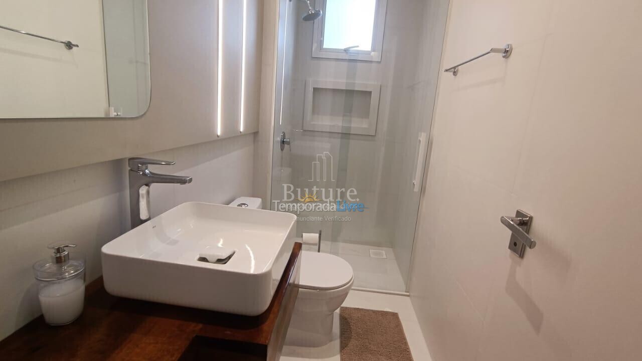 Apartment for vacation rental in Itapema (Centro)