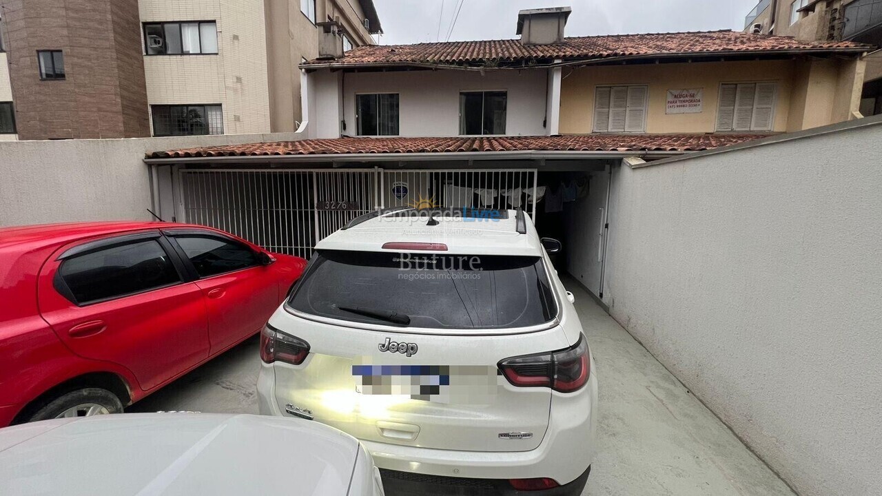 Casa para aluguel de temporada em Itapema (Estreito)