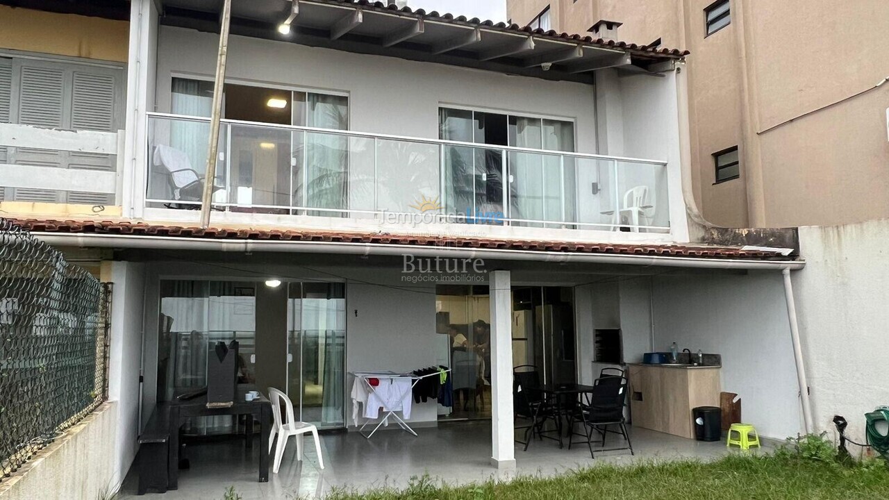 Casa para aluguel de temporada em Itapema (Estreito)