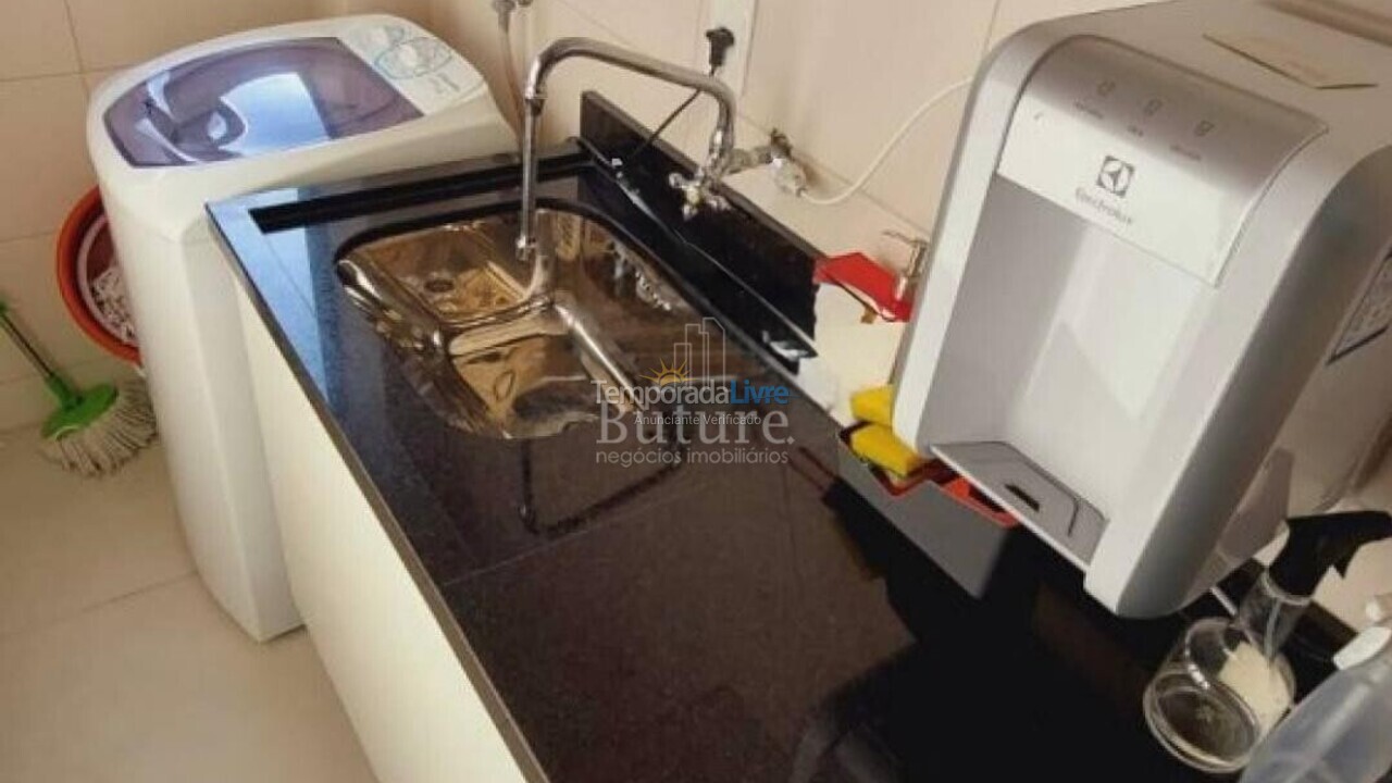 Apartamento para aluguel de temporada em Itapema (Meia Praia)