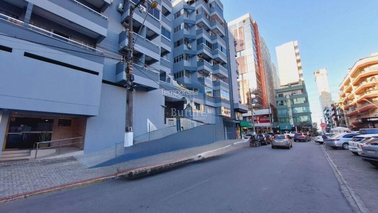 Apartamento para aluguel de temporada em Itapema (Meia Praia)