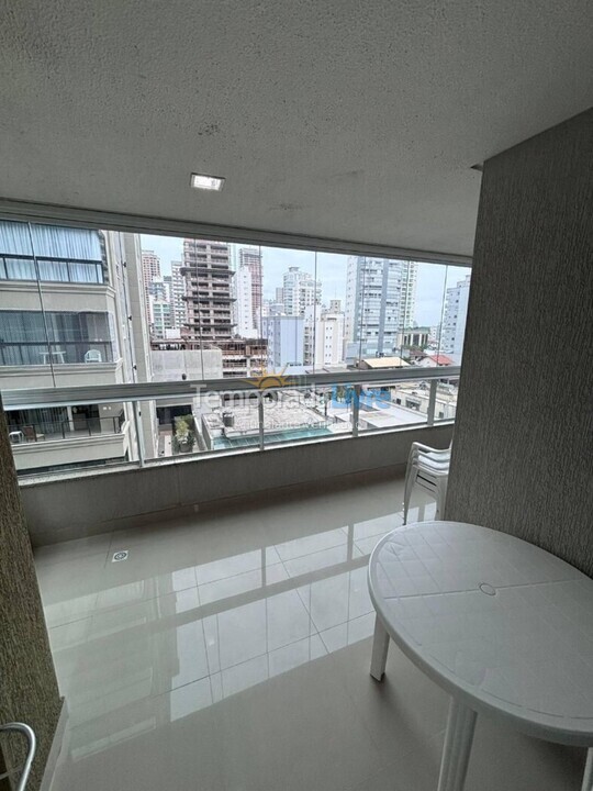 Apartamento para aluguel de temporada em Itapema (Meia Praia)