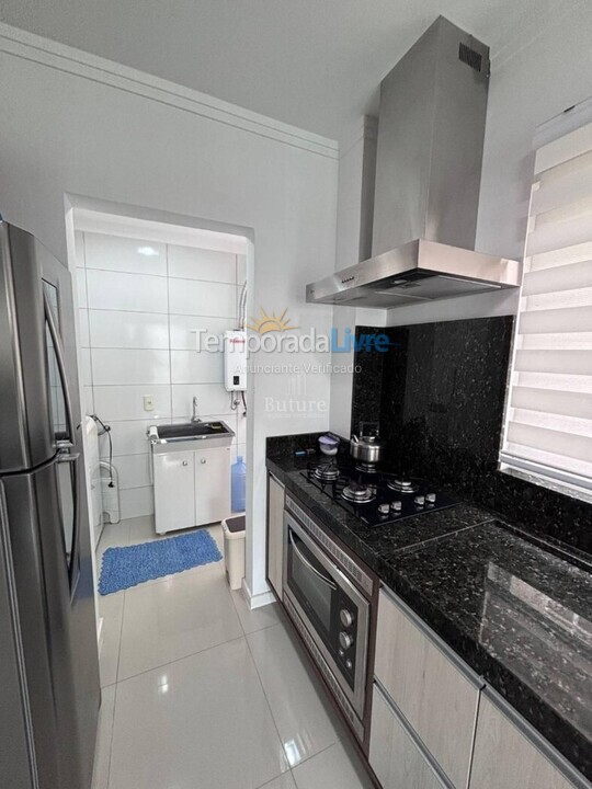 Apartamento para aluguel de temporada em Itapema (Meia Praia)