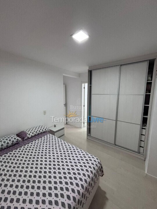 Apartamento para aluguel de temporada em Itapema (Meia Praia)