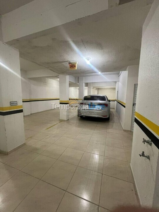 Apartamento para aluguel de temporada em Itapema (Meia Praia)