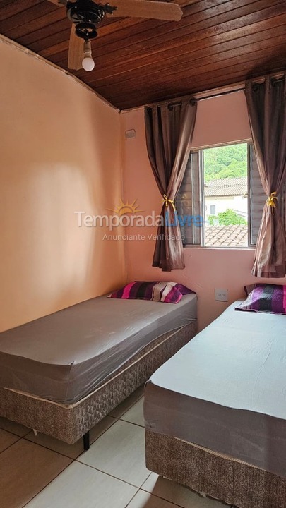 Casa para alquiler de vacaciones em São Sebastião (Praia de Martesias)