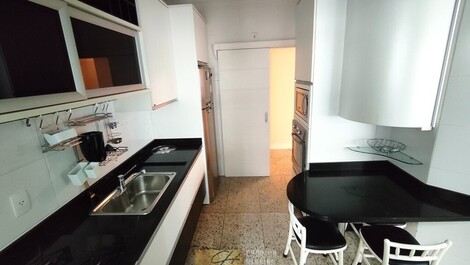 3 dormitorios 2 vagas de garagem a 250 metros do mar