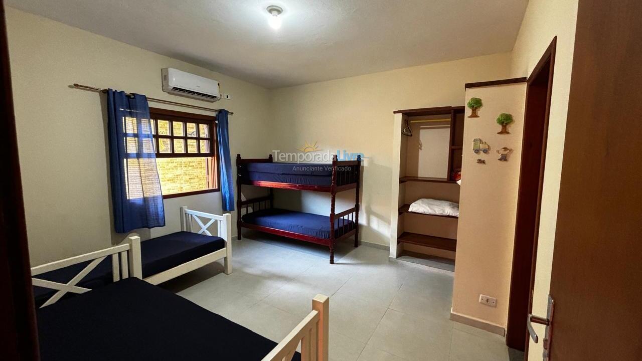 Casa para aluguel de temporada em Ubatuba (Lagoinha)