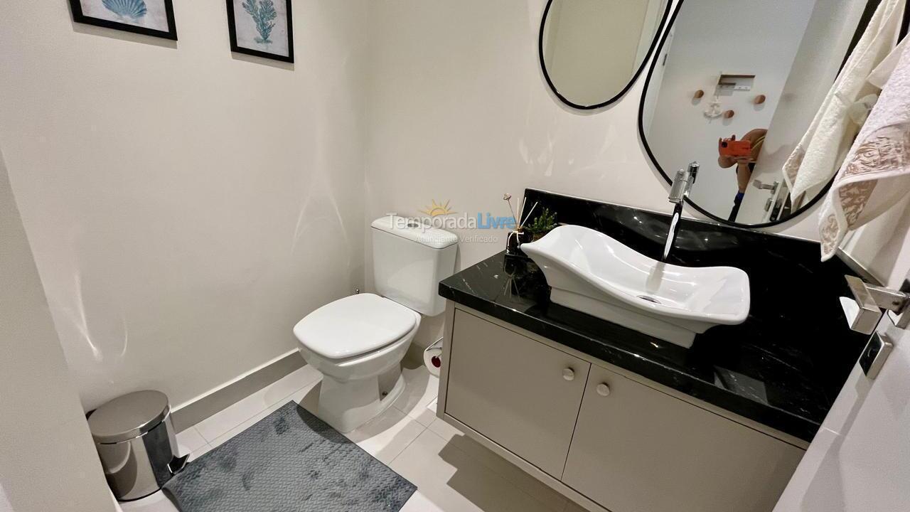 Apartment for vacation rental in Itapema (Meia Praia)