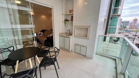 NEW apartment with a large terrace and 3 suites in Meia Praia.