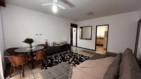 Apartamento completamente amueblado con capacidad máxima para 8 personas.