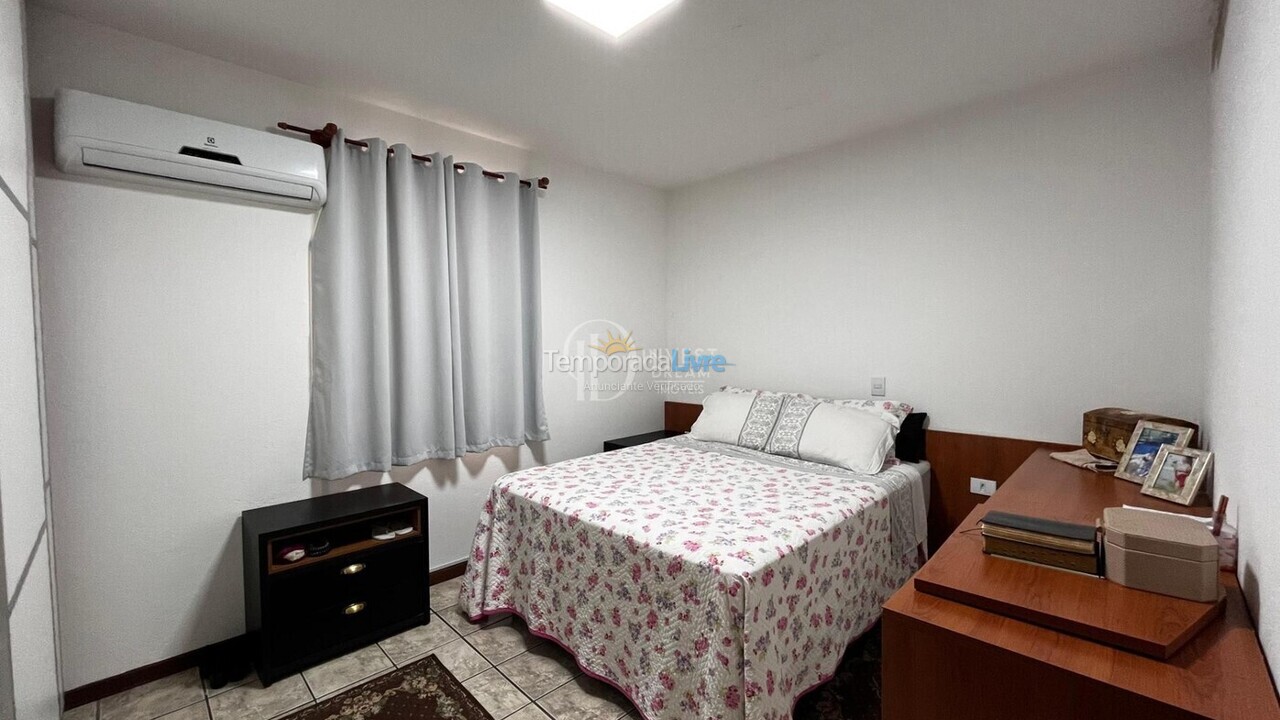 Apartamento para alquiler de vacaciones em Itapema (Meia Praia)