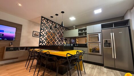 Apartamento sofisticado en Praia Grande con instalaciones de ocio de alta gama