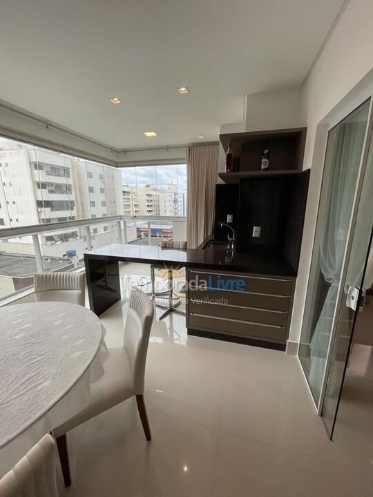 Apartment for vacation rental in Itapema (Meia Praia)