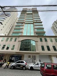 Luxury apartment just a few meters from the sea.