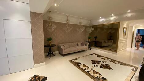 Luxury apartment just a few meters from the sea.