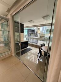 Luxury apartment one block from the beach.