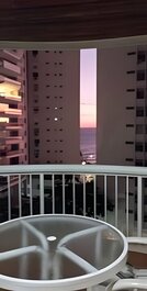 Apê da Mi -2 min da Praia de Pitangueiras Guarujá