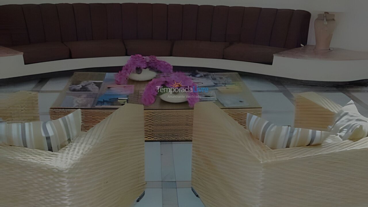 Apartamento para aluguel de temporada em Guarujá (Pitangueiras)