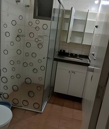 Apê da Mi -2 min da Praia de Pitangueiras Guarujá