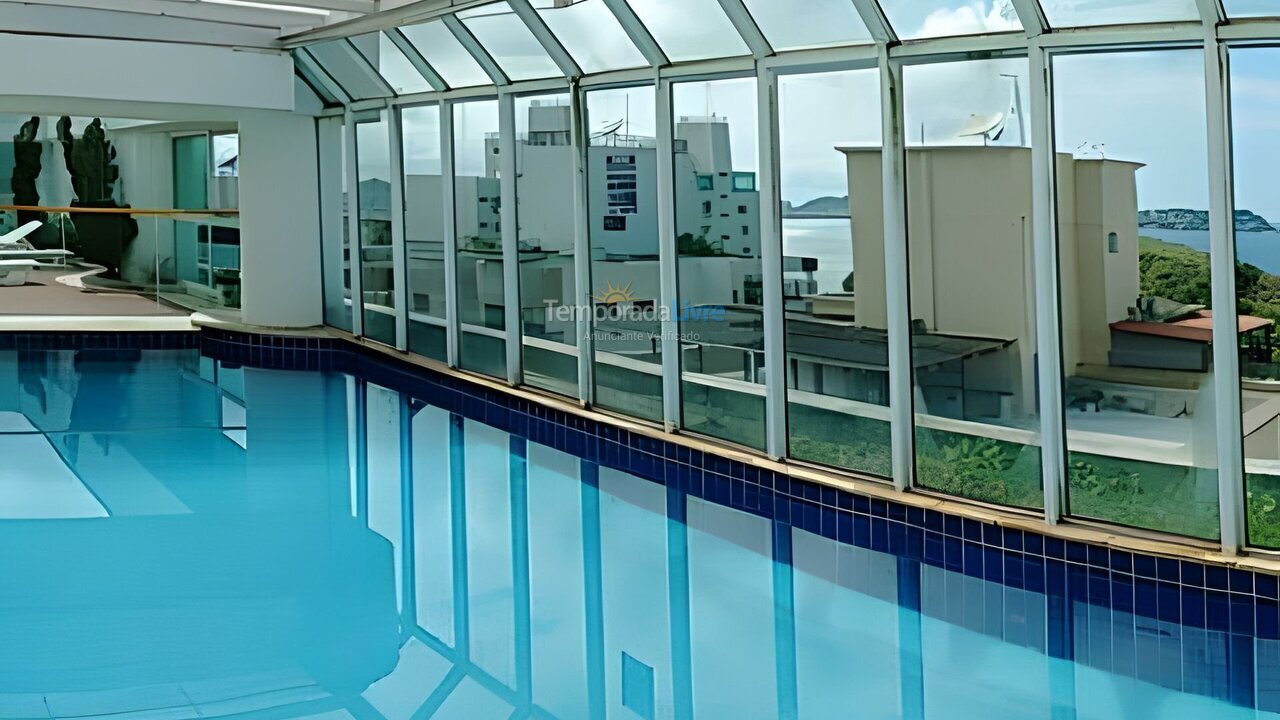 Apartamento para aluguel de temporada em Guarujá (Pitangueiras)