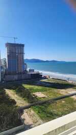 Apartamento para alugar em Itapema - Meia Praia