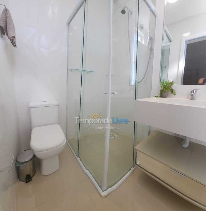 Apartamento para aluguel de temporada em Itapema (Meia Praia)