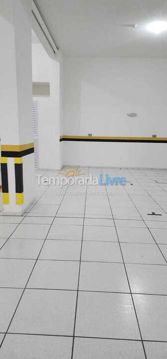 Apartamento para aluguel de temporada em Itapema (Meia Praia)