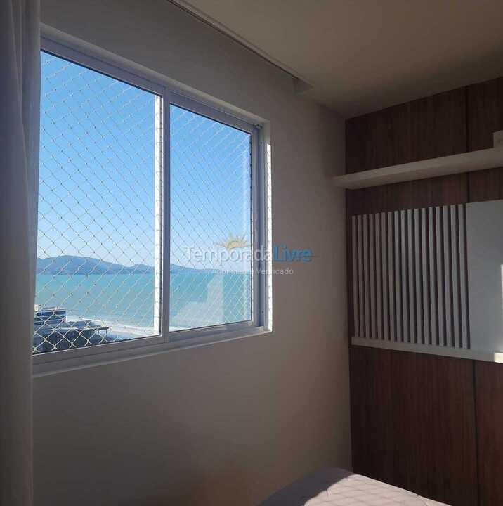 Apartamento para aluguel de temporada em Itapema (Meia Praia)