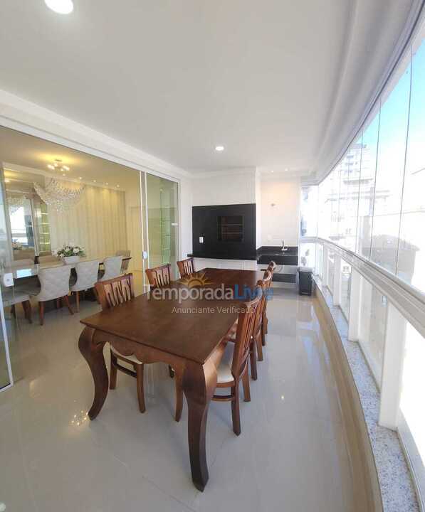 Apartamento para aluguel de temporada em Itapema (Meia Praia)