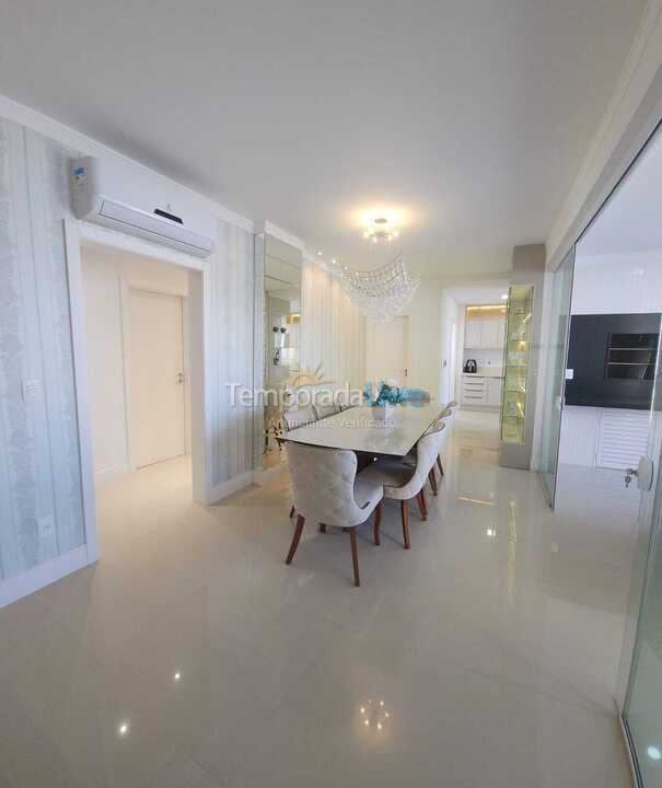 Apartamento para aluguel de temporada em Itapema (Meia Praia)