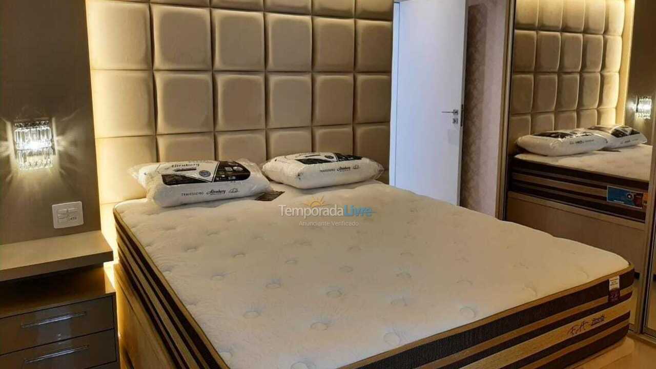 Apartamento para aluguel de temporada em Itapema (Meia Praia)