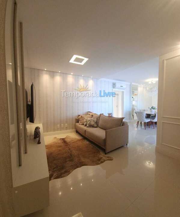 Apartamento para aluguel de temporada em Itapema (Meia Praia)