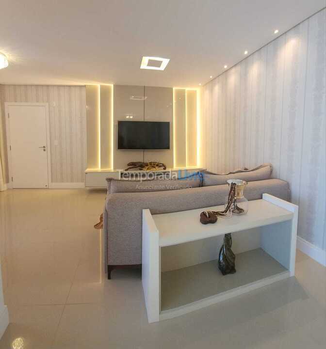 Apartamento para aluguel de temporada em Itapema (Meia Praia)