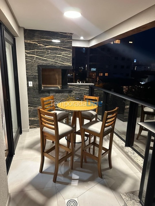 Apartment for vacation rental in Governador Celso Ramos (Praia de Palmas)