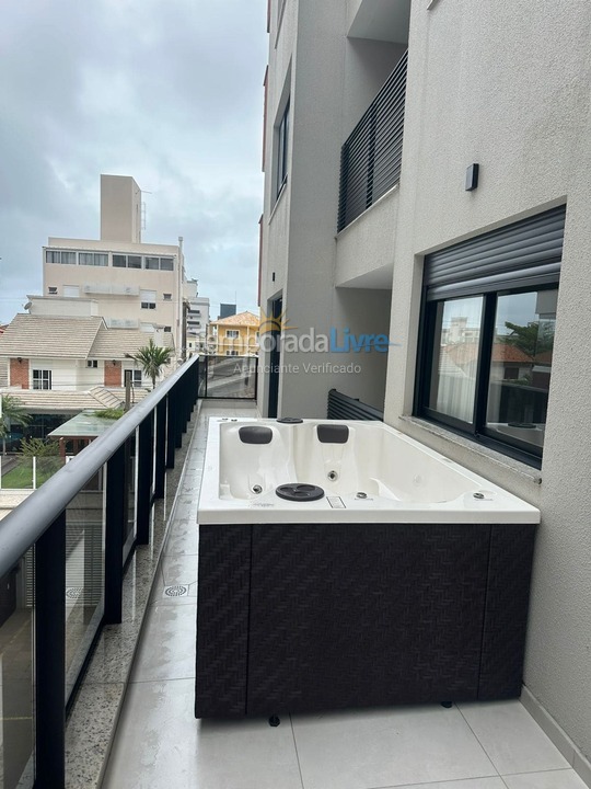 Apartment for vacation rental in Governador Celso Ramos (Praia de Palmas)