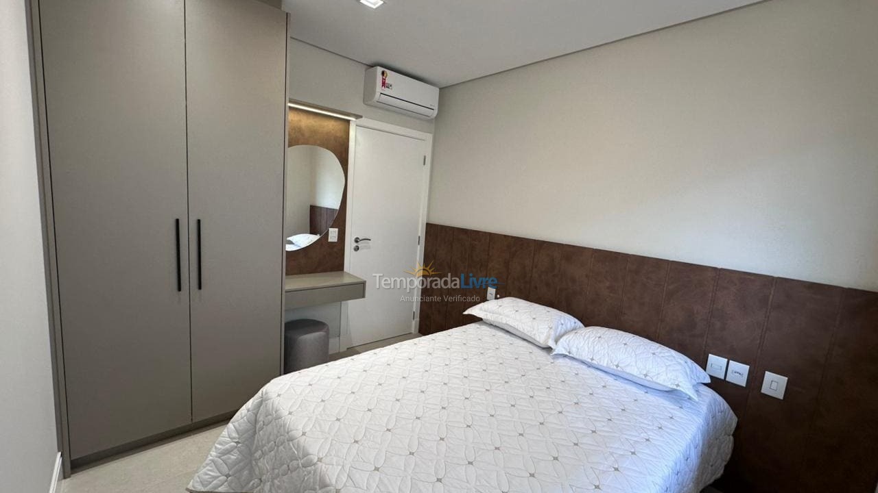 Apartment for vacation rental in Governador Celso Ramos (Praia de Palmas)