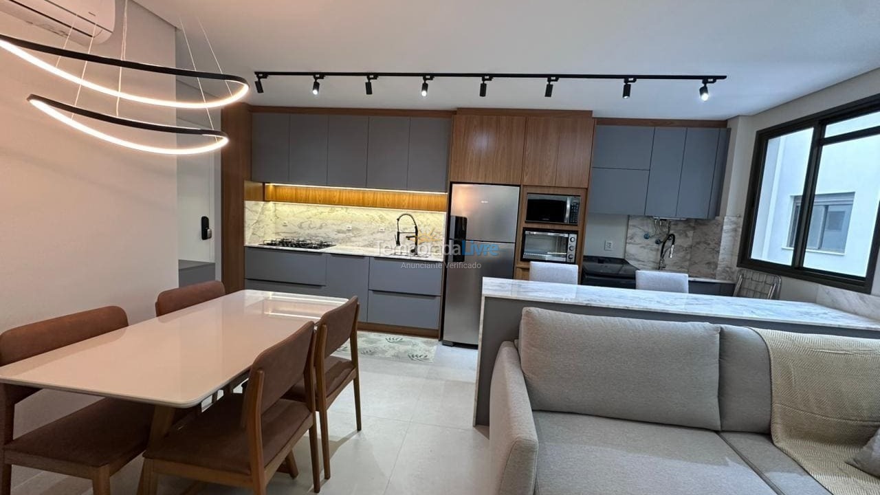 Apartment for vacation rental in Governador Celso Ramos (Praia de Palmas)