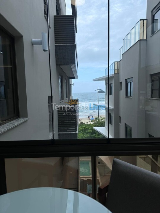 Apartment for vacation rental in Governador Celso Ramos (Praia de Palmas)