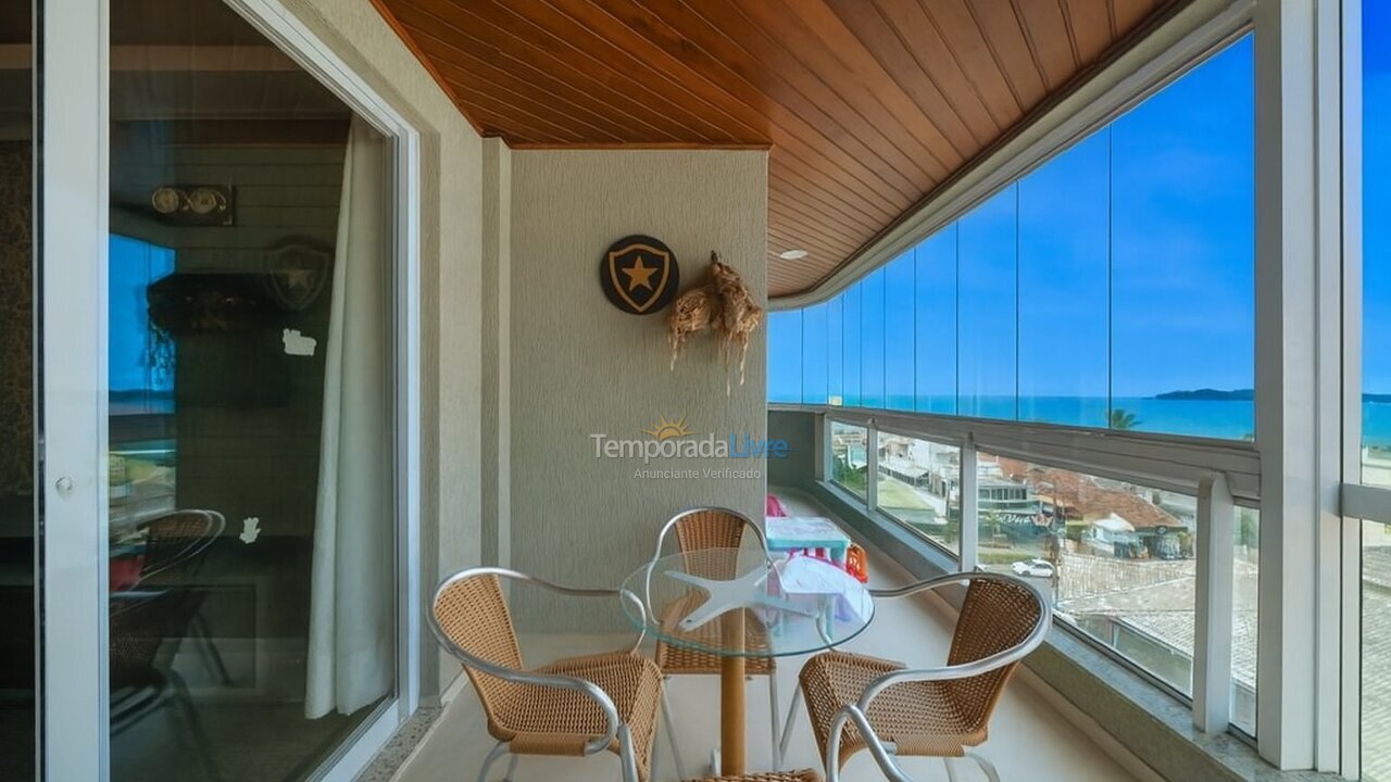 Apartamento para aluguel de temporada em Bombinhas (Praia de Bombas)