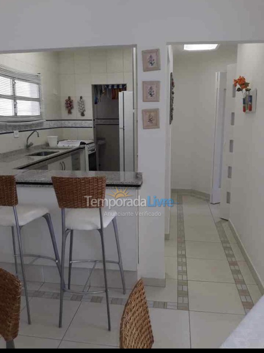 Apartamento para aluguel de temporada em Guarujá (Jardim Virgínia)