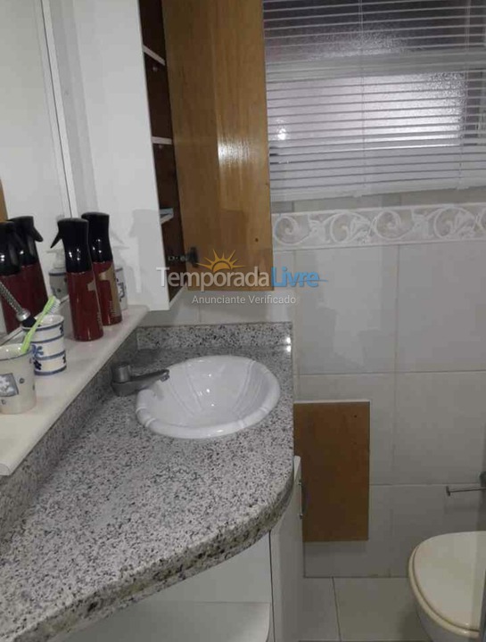 Apartamento para aluguel de temporada em Guarujá (Jardim Virgínia)