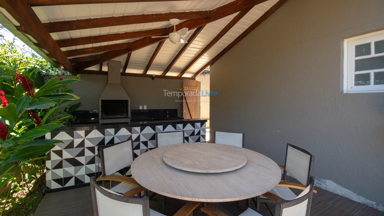 Casa para alquiler de vacaciones em São Sebastião (Juquehy)