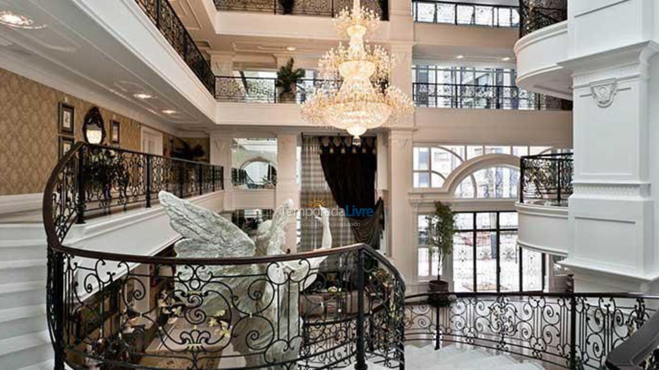 Apartamento para aluguel de temporada em Balneário Camboriú (Centro)