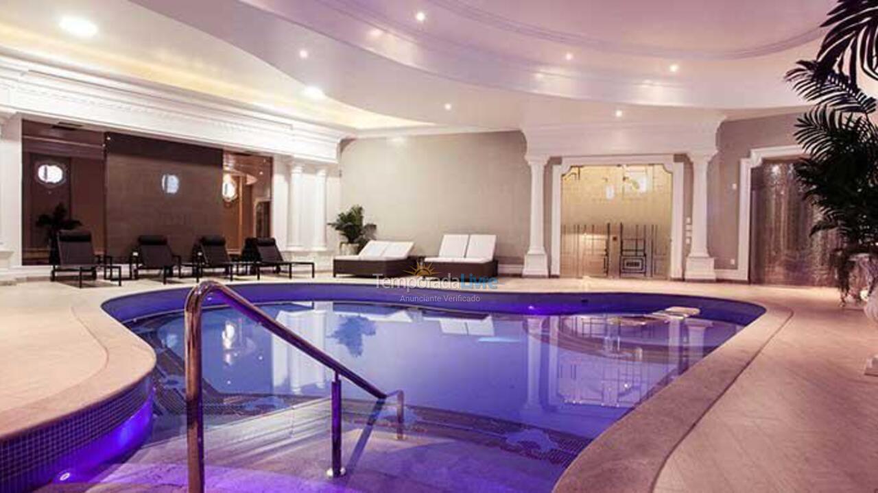 Apartamento para aluguel de temporada em Balneário Camboriú (Centro)