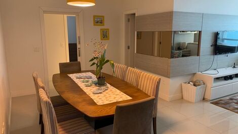 Apartamento Vista Mar em Balneário Camboriú!