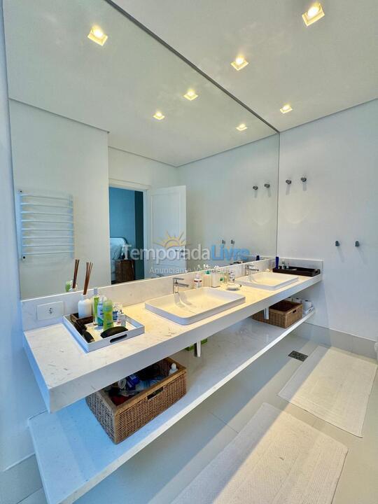 House for vacation rental in São Sebastião (Praia da Baleia)